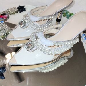 Vetaste Elegant White Pearl-Embellished Women's Heels Clear Toe Open Back Size 6